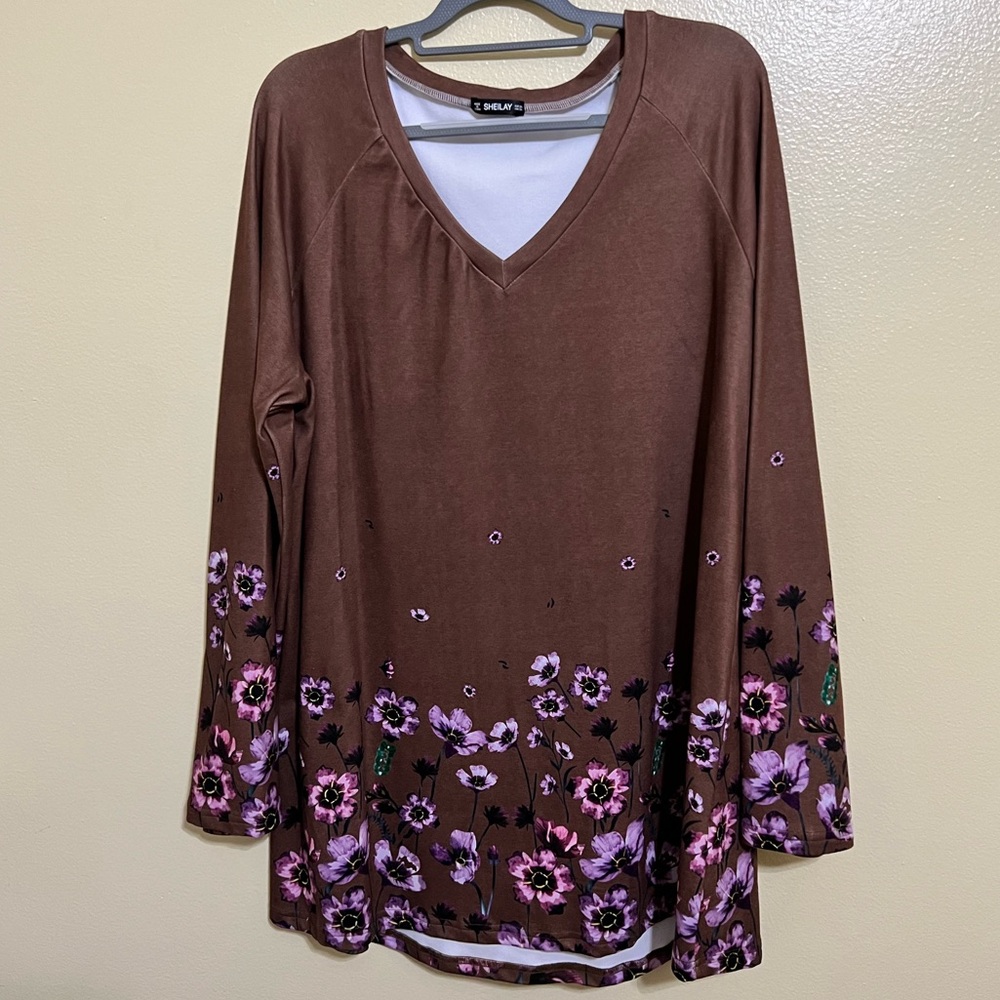 Free with purchase! 3X long sleeve tunic